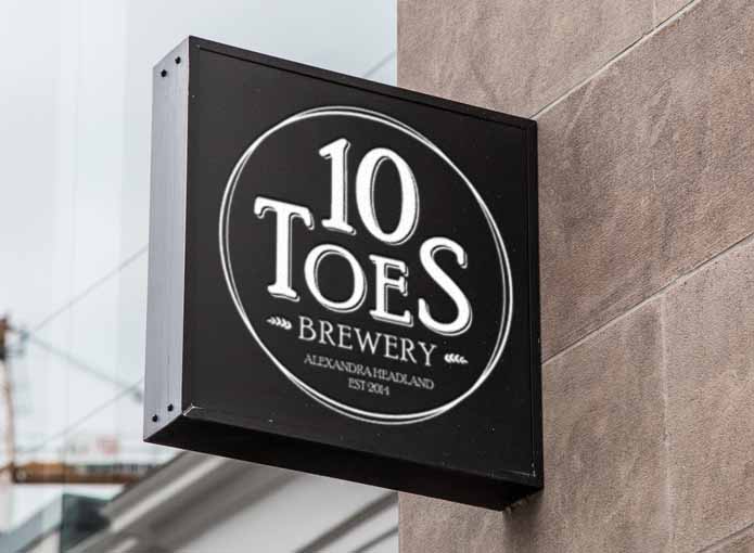 10 Toes Brewery Logo